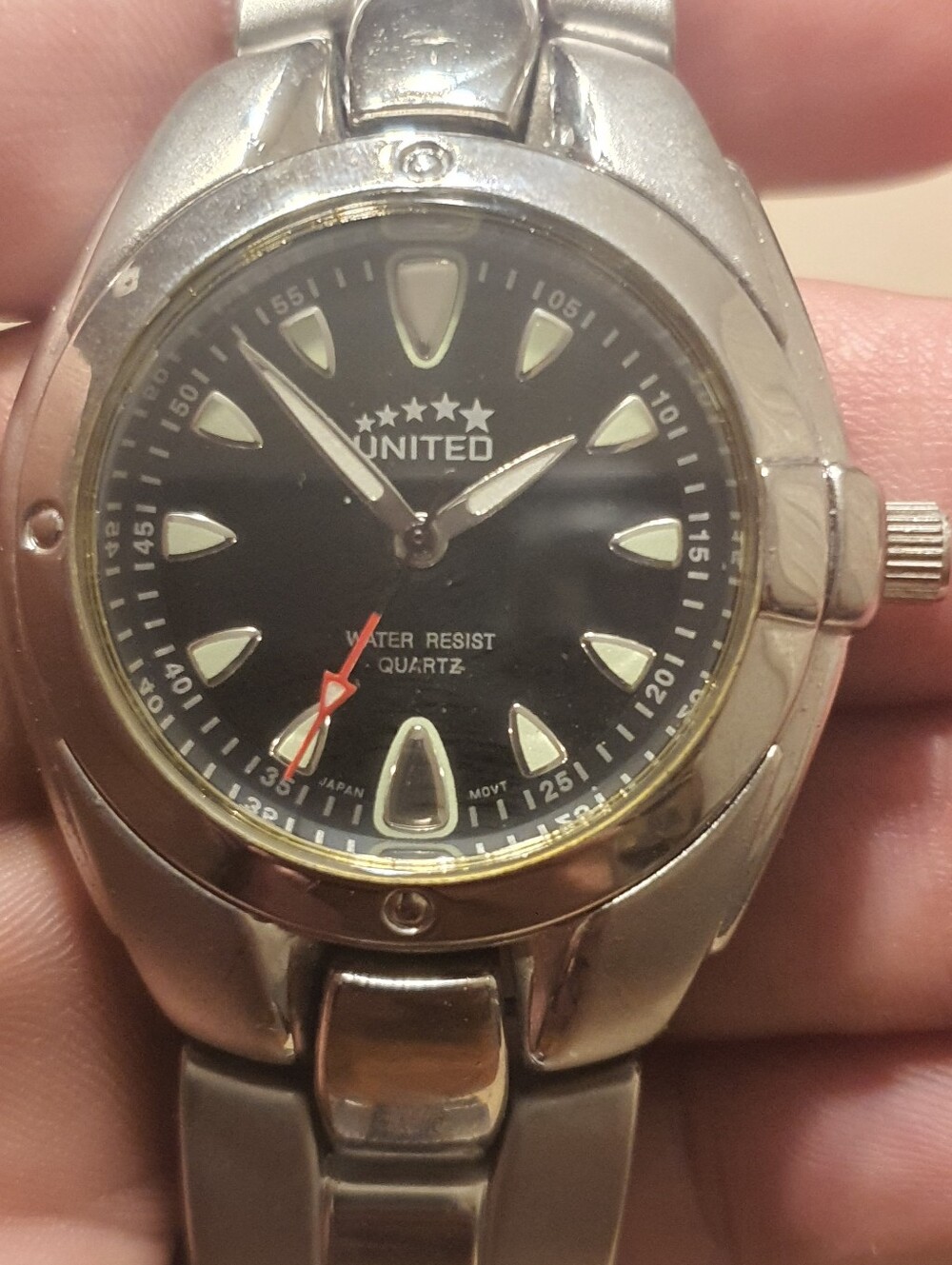 United Quartz Silver/Black Stainless Steel Men's Watch